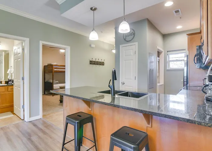 Scenic Condo Near Lake And Branson Entertainment!